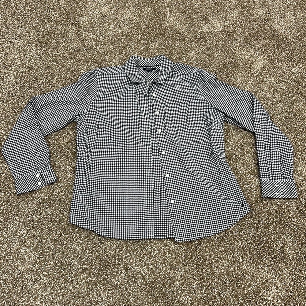 Like New Women’s Nautica Button Down Long Sleeve